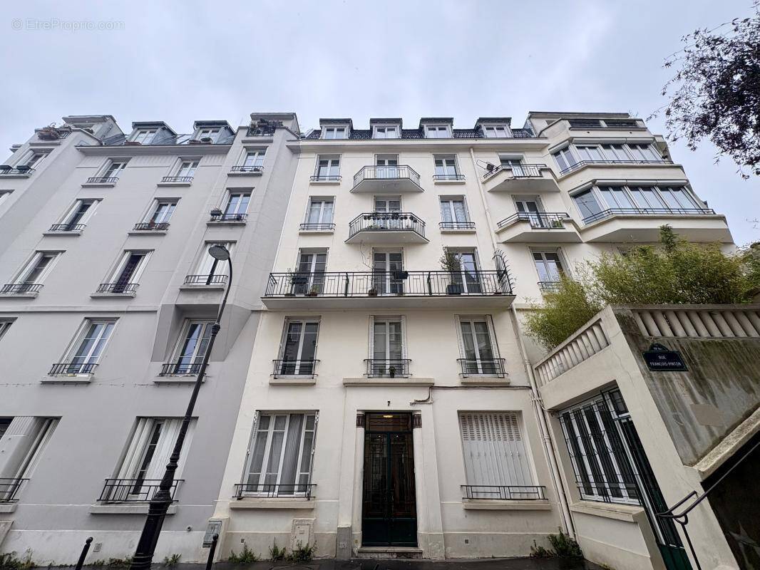 Appartement à PARIS-19E