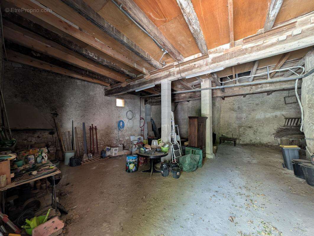 Maison à NISSAN-LEZ-ENSERUNE