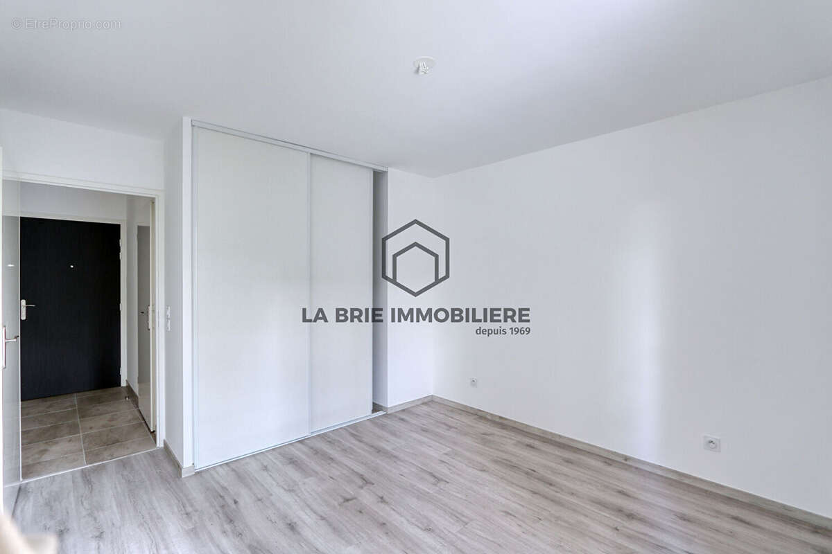 Appartement à PONTAULT-COMBAULT