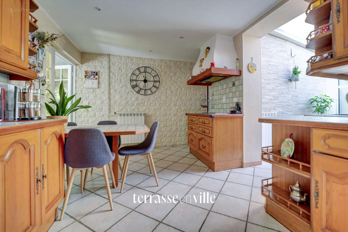 Maison à CARNOUX-EN-PROVENCE