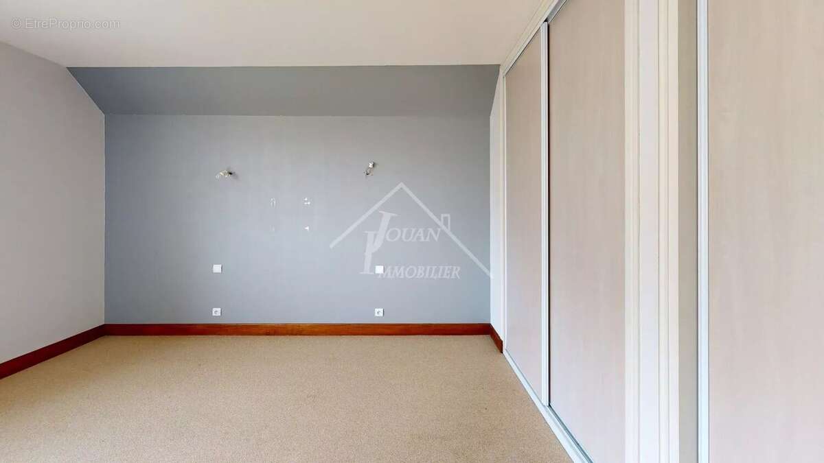 Maison à DOMPIERRE-SUR-BESBRE