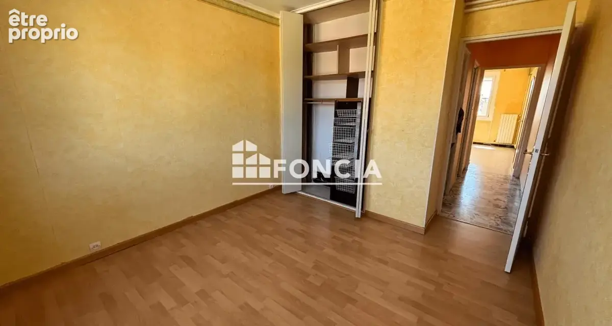 Grand appartement T5 de 96 m2 habitables avec TERRASSE, GARAGE et CAVE - photo 6