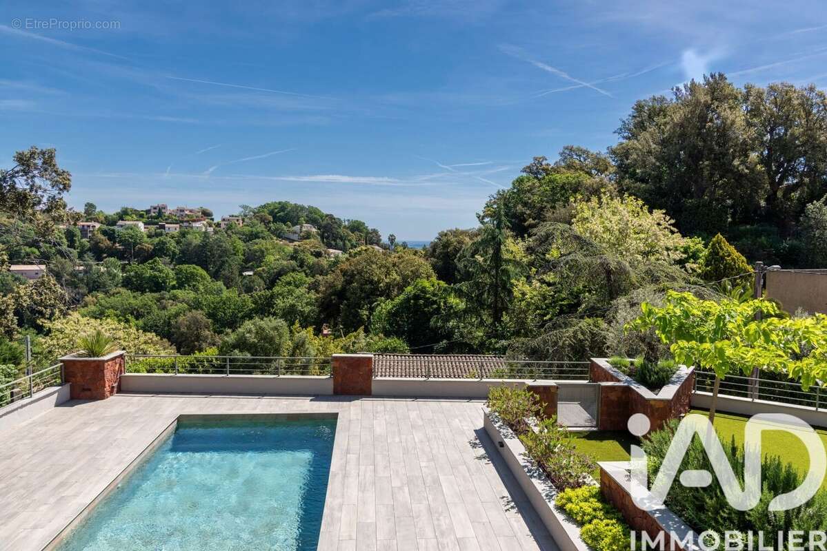Appartement 102 m² à Les Adrets-De-L'esterel  - photo 4