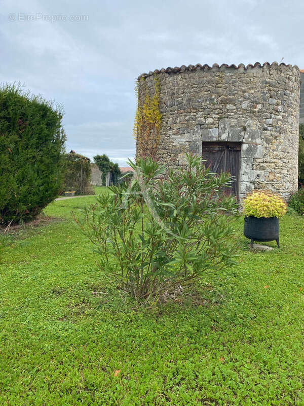 Maison à SAINT-MICHEL-EN-L&#039;HERM