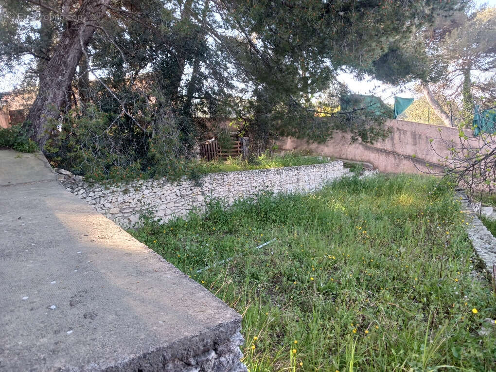 Terrain à MARSEILLE-15E