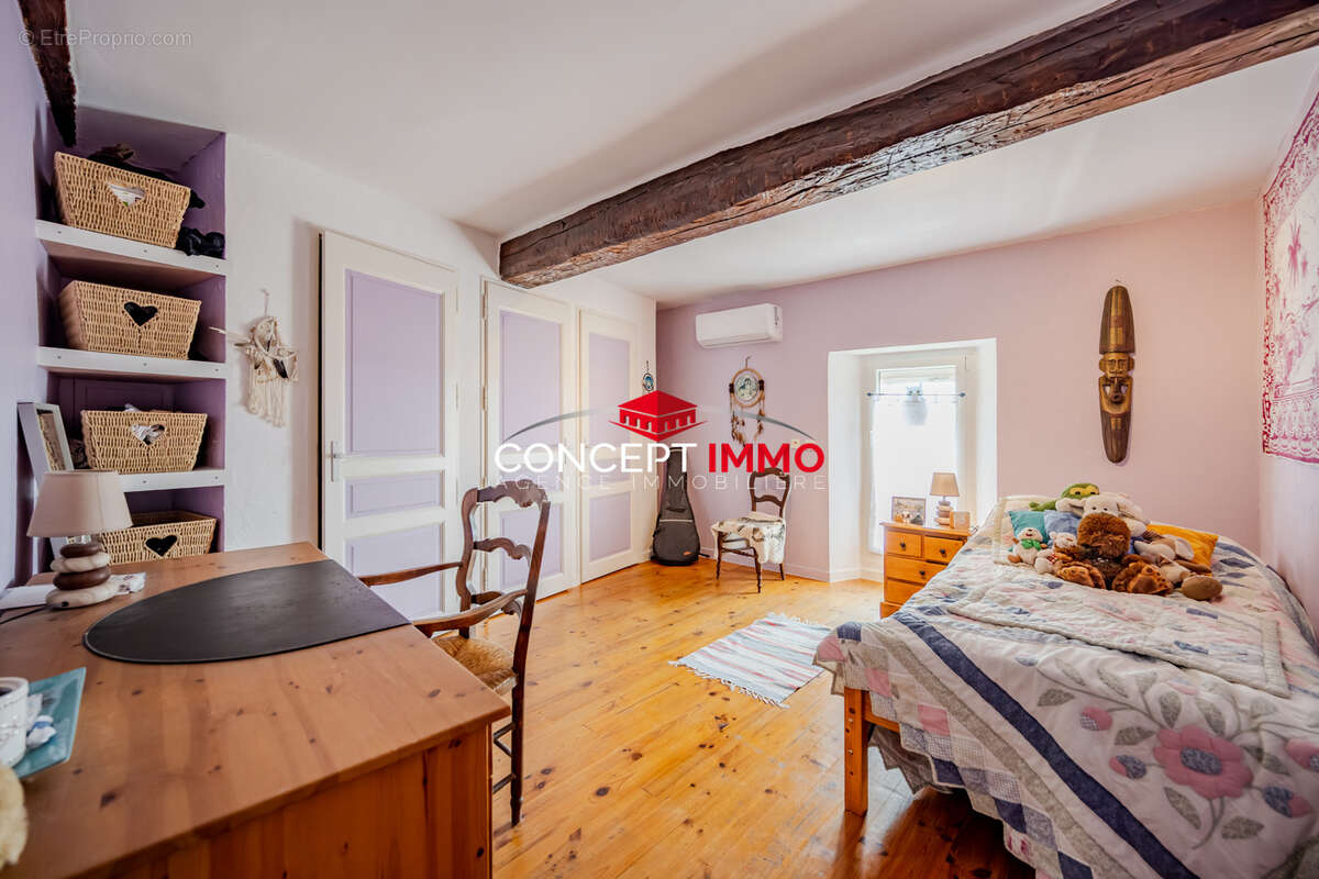 Maison à CARNOULES