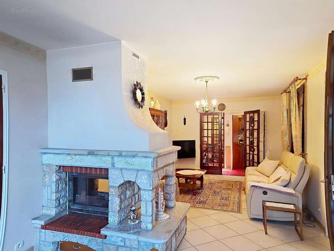 Photo 6 - Maison à VILLENEUVE-LA-COMPTAL