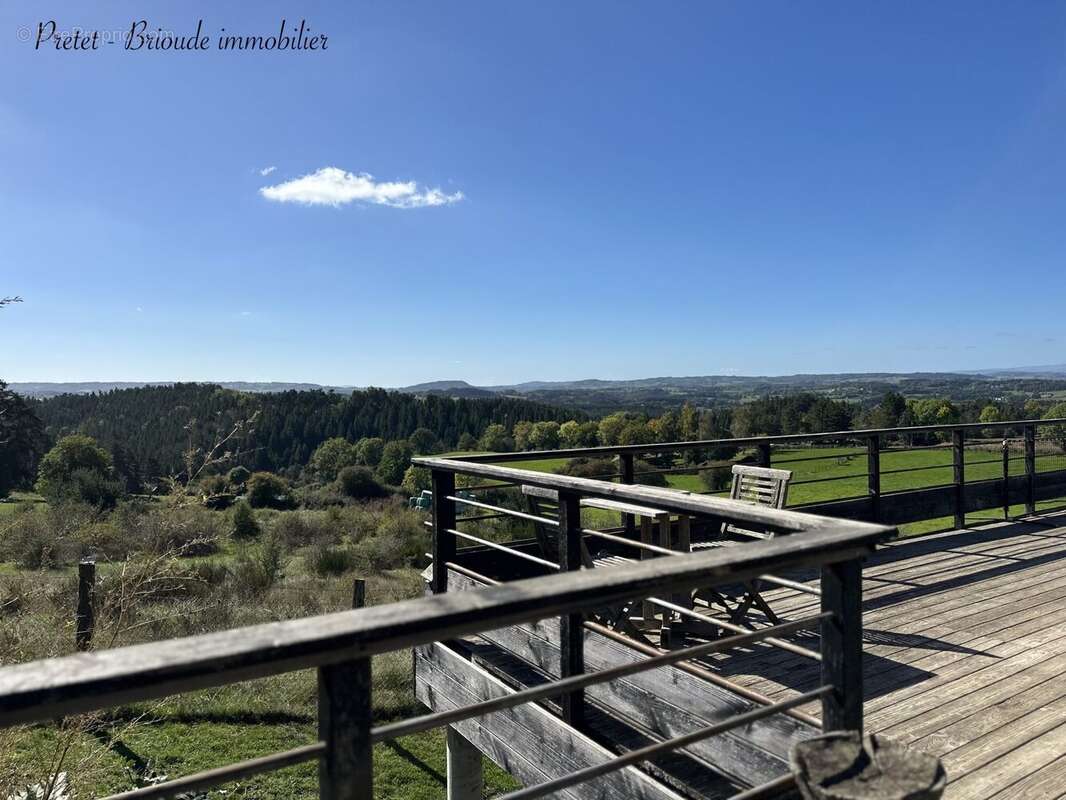 Maison à RUYNES-EN-MARGERIDE
