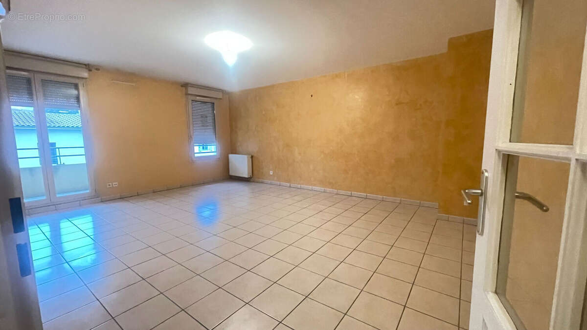 Appartement à SAINT-ROMAIN-EN-GAL