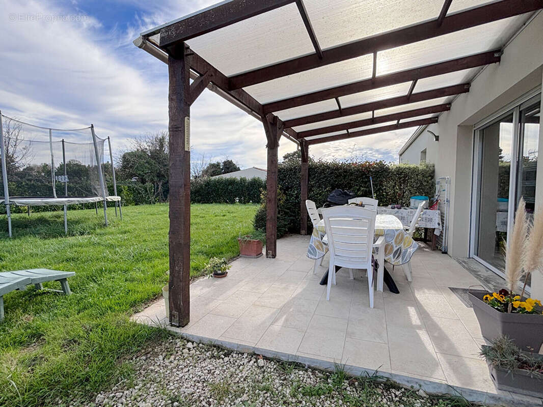 Maison à CORME-ECLUSE