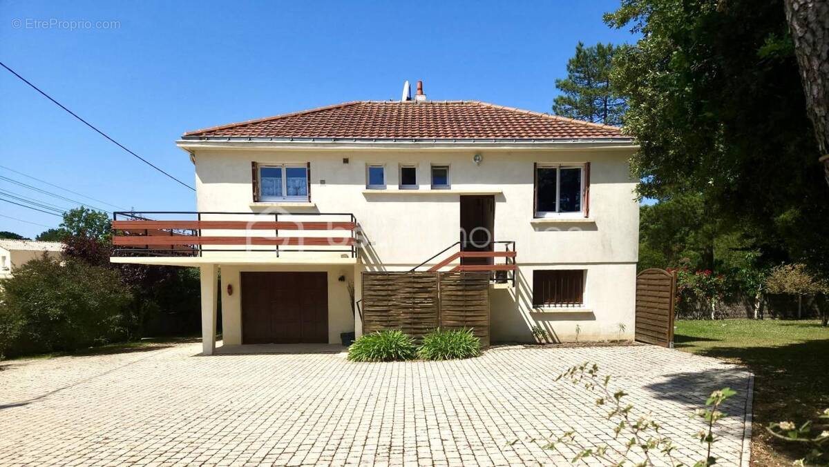 Maison à SAINT-MICHEL-CHEF-CHEF
