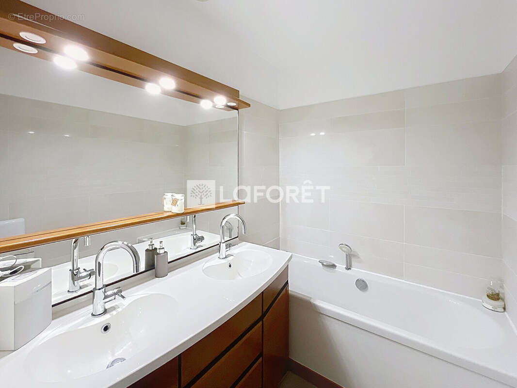 Maison à MORAINVILLIERS