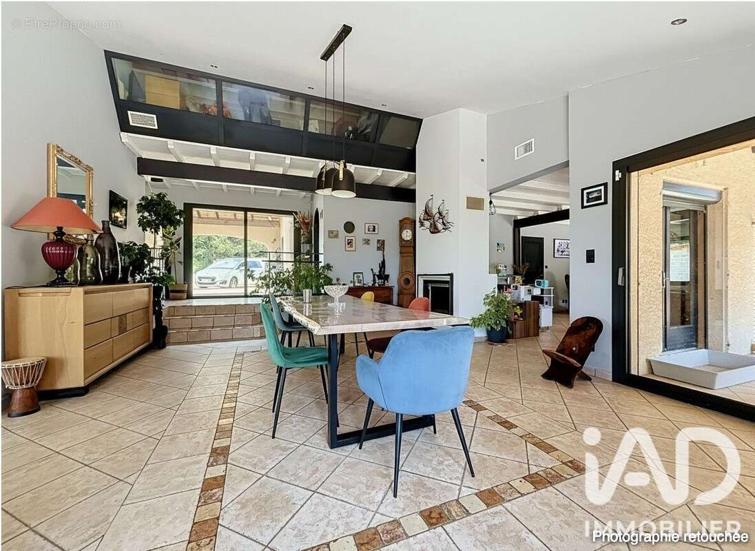 Maison 275 m² à Peyrens  - photo 8