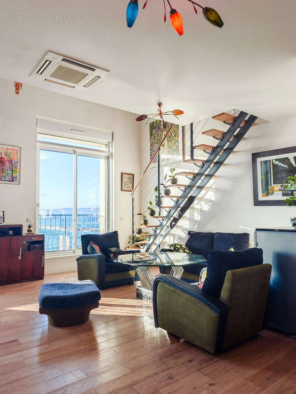 Appartement à MARSEILLE-7E