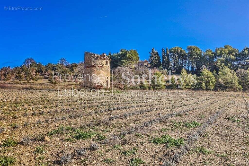 Maison à SAINT-SATURNIN-LES-APT