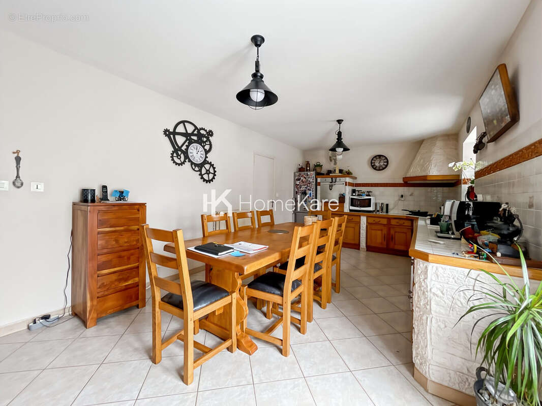 Maison 210 m² à Belpech  - photo 6