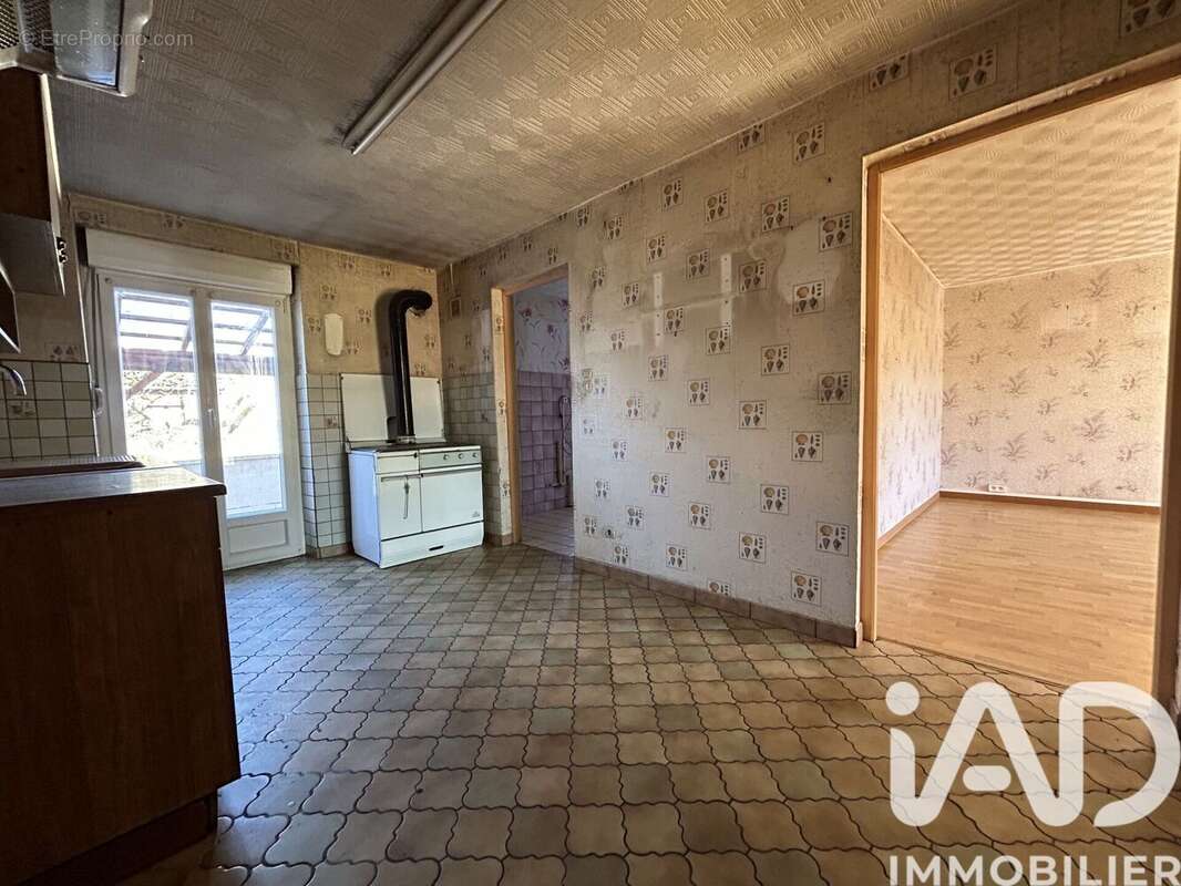 Maison 89 m² à Aumontzey  - photo 7