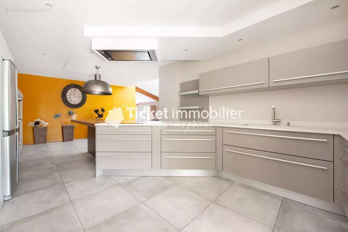 Maison à LE BURGAUD