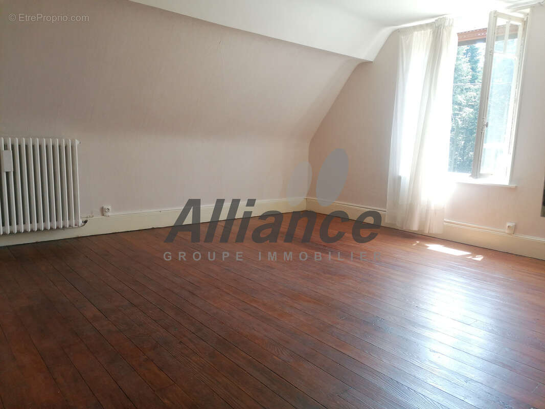 Maison à AILLEVILLERS-ET-LYAUMONT