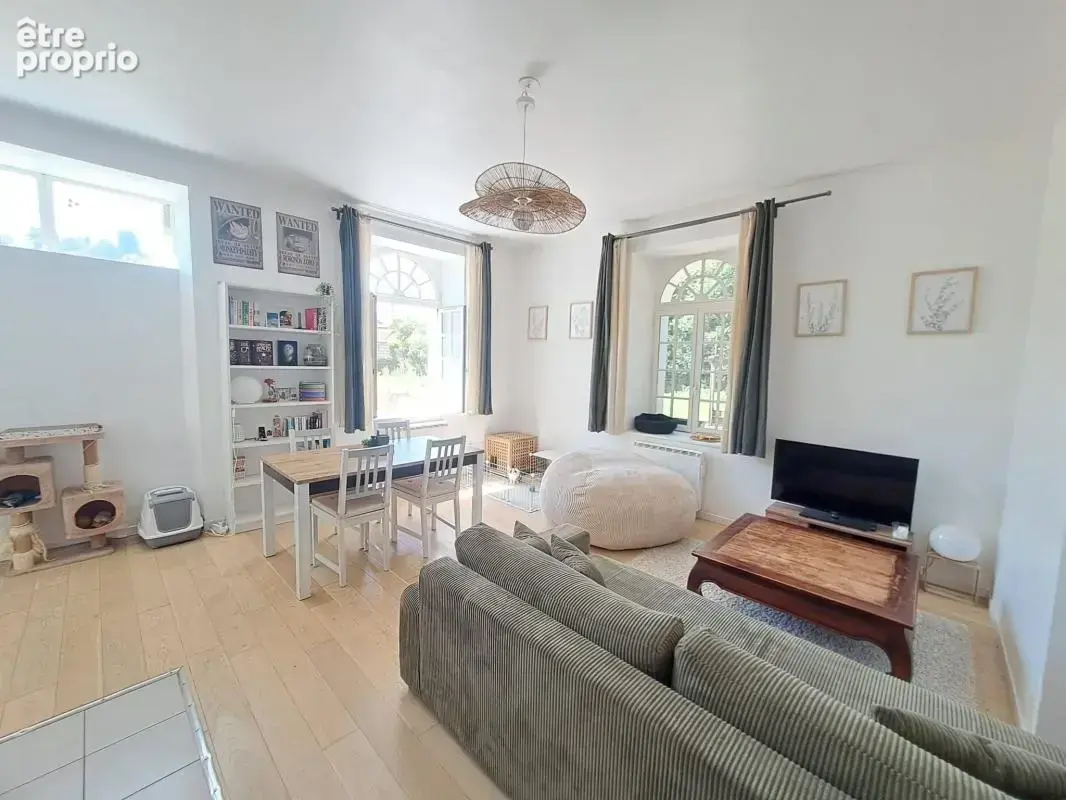Appartement f2 + 2 places de parking - photo 2