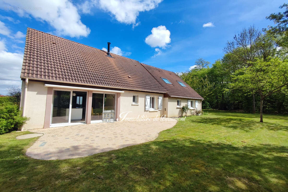 Maison à BEAUMONT-LE-ROGER