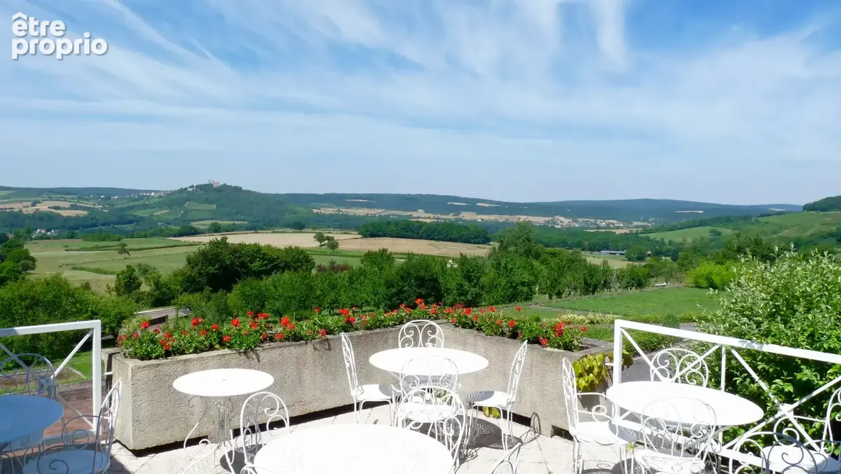 Domaine hôtelier aux portes du Morvan   Vue sur Vézelay - photo 22