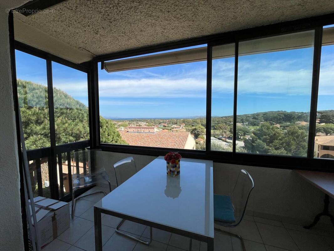 Appartement à HYERES