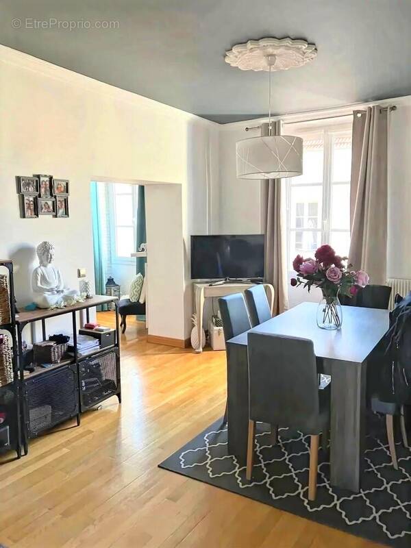 Appartement à CHENNEVIERES-SUR-MARNE