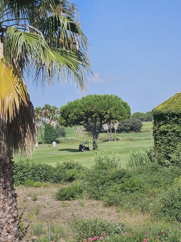Vue sur le Golf : 3 piéces 47 m² + loggia 11m² - photo 2