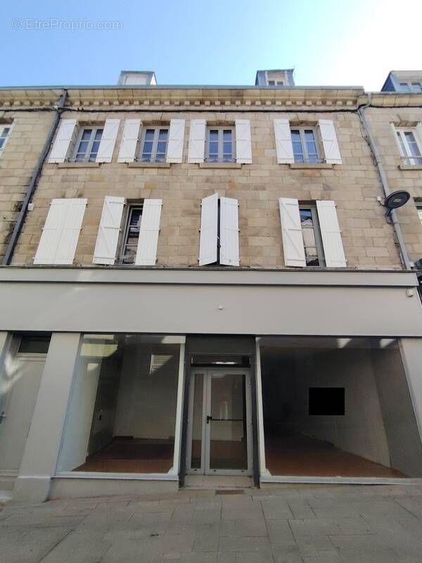 Immeuble 10 pièces 440 m² · à Gueret · 440 m² · 151 000 €