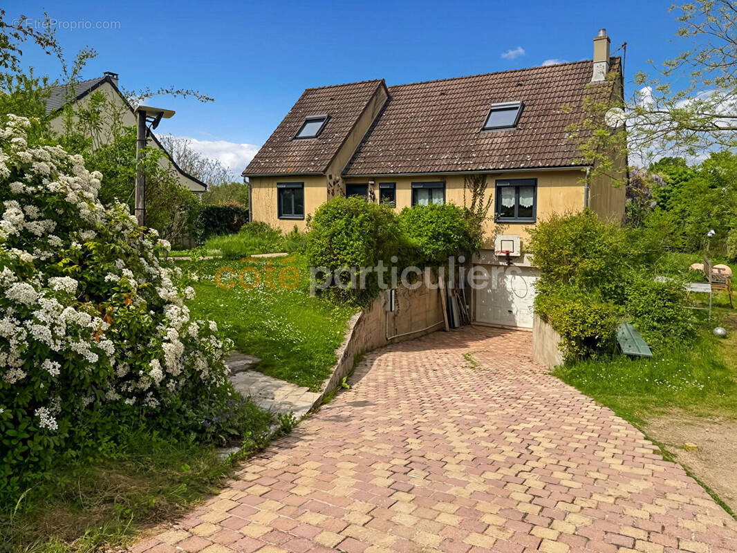 Maison à EVRY-GREGY-SUR-YERRE