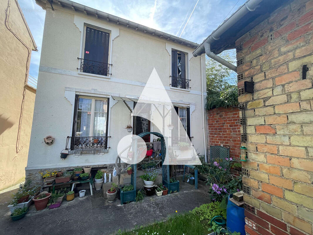 Maison à SUCY-EN-BRIE