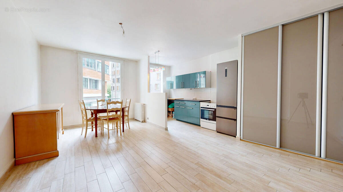 Appartement à PARIS-15E