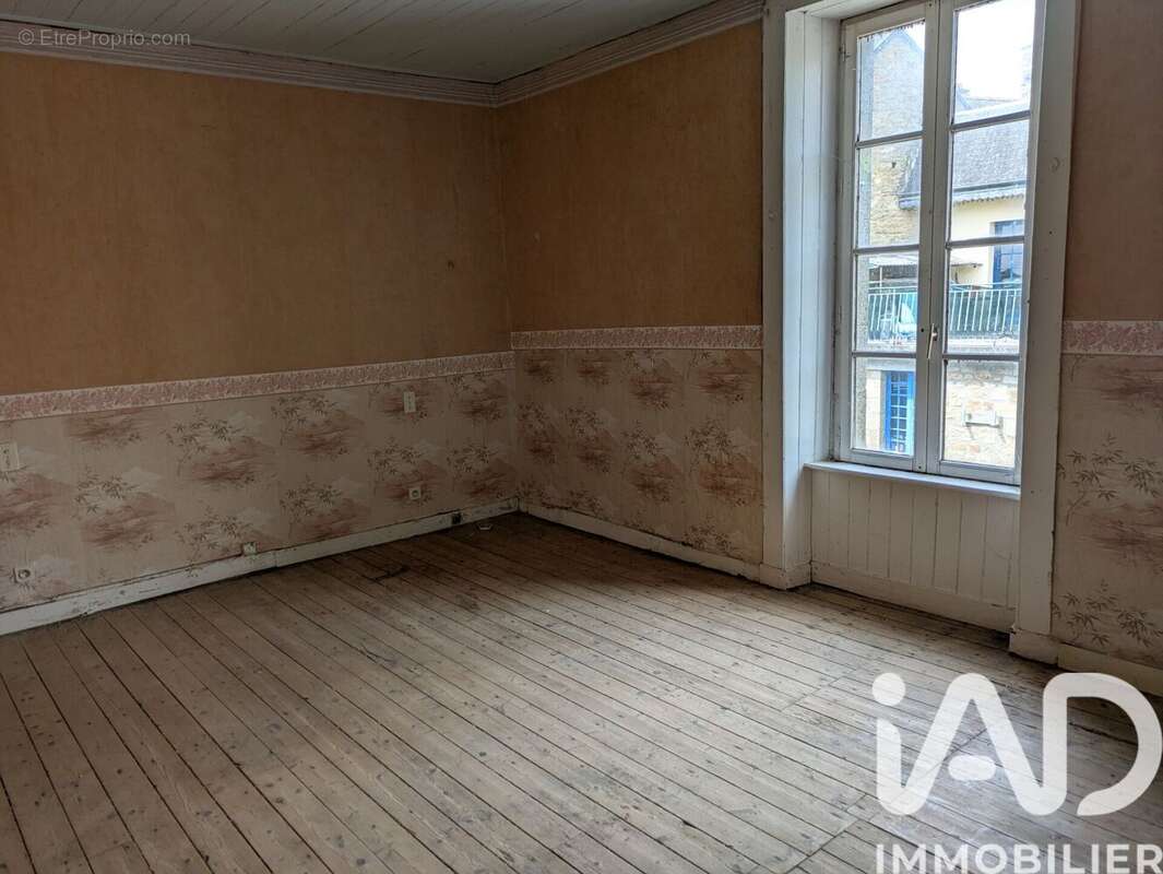 Appartement 156 m² à Cogles  - photo 5