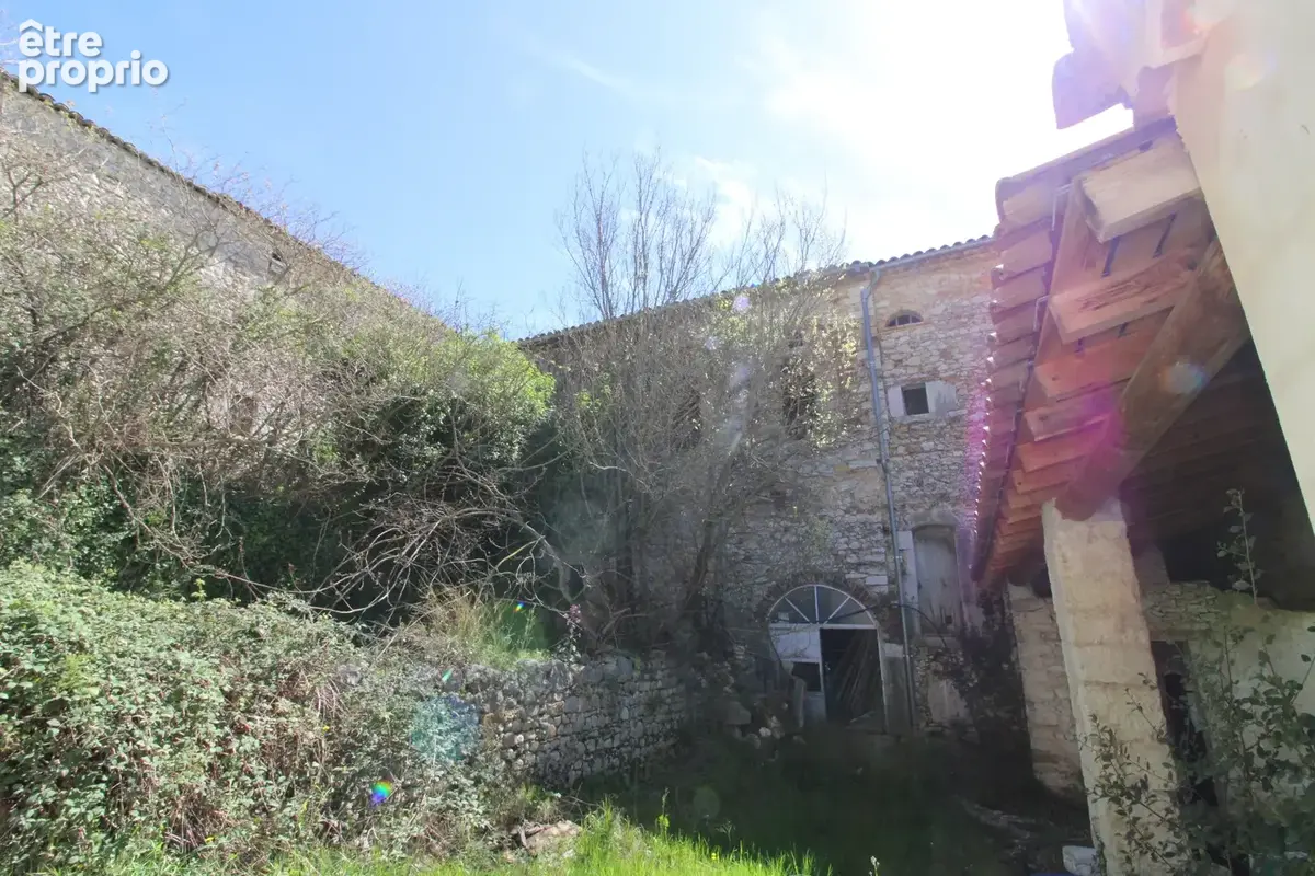 Mas de 2500 m2 sur 26 hectares. - photo 29