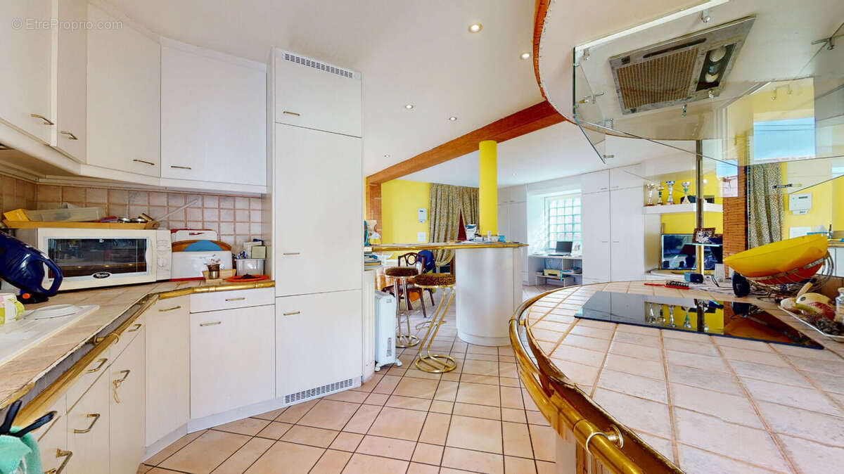 Superbe 3/4 pièces de 135 m² type loft avec jardin de 408 m² et grange aménageable Proche centre Schiltigheim - photo 7