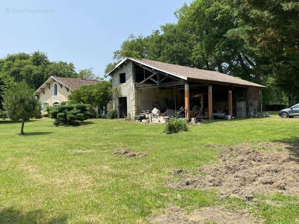 Maison de caractère en pierre 280 m² terrain de 4 hectares - photo 18
