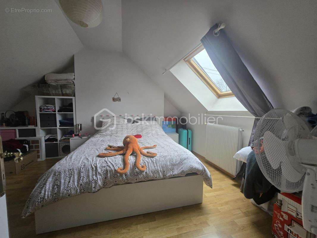 Maison à CHATENAY-SUR-SEINE