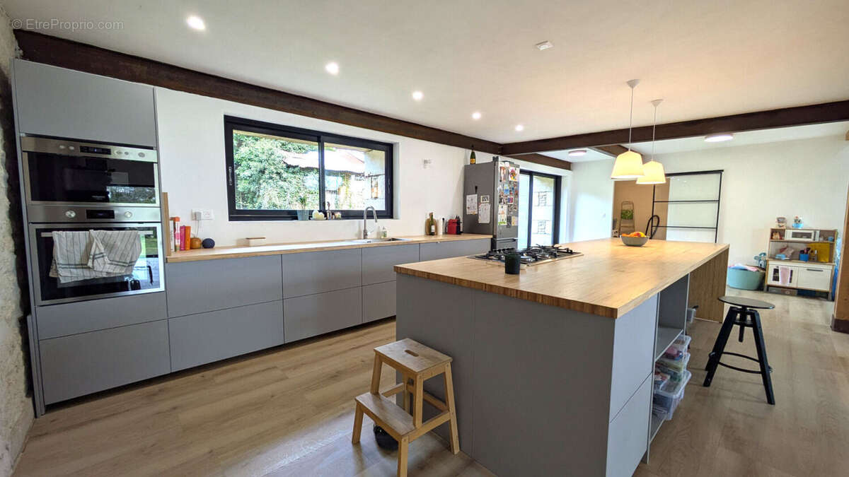 Maison à SAINT-MARTIN-L'ARS