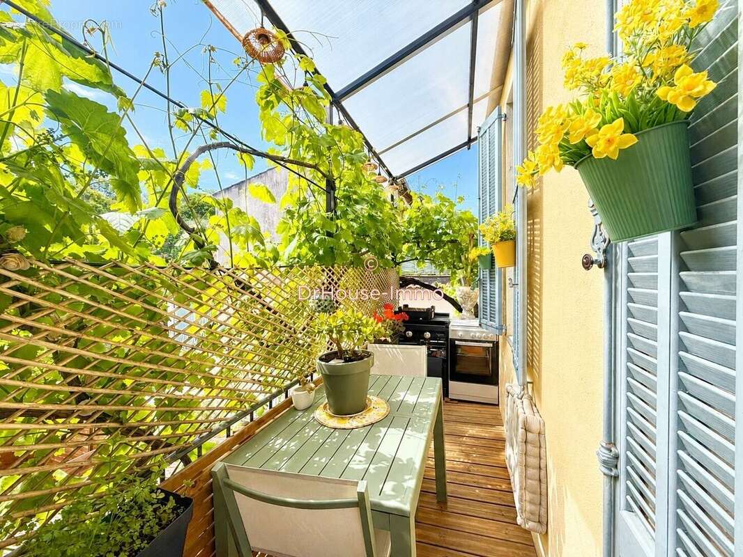 Appartement à MOUANS-SARTOUX