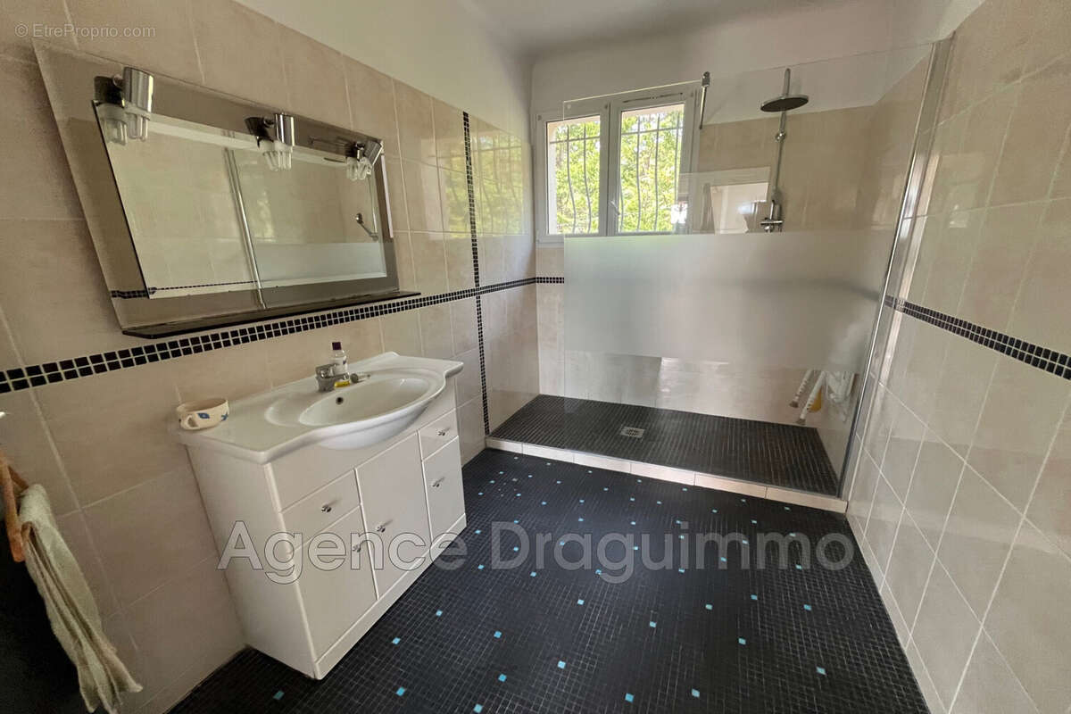Appartement à DRAGUIGNAN