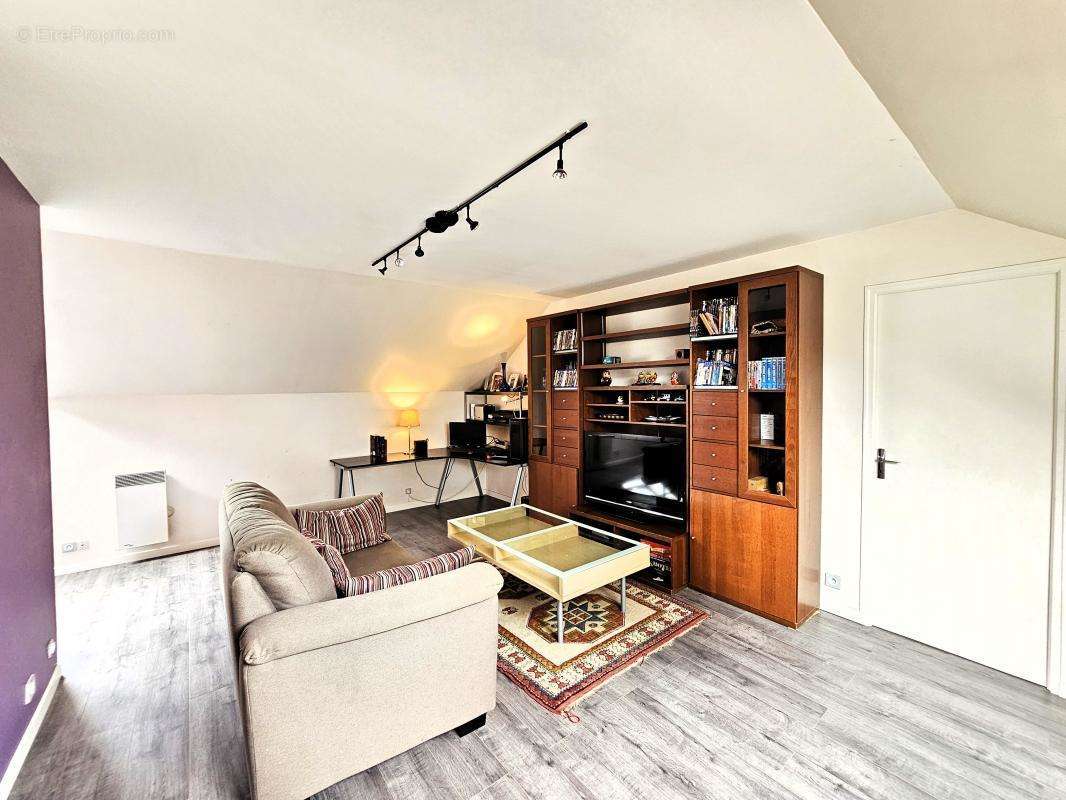 Maison à SAINT-NOM-LA-BRETECHE