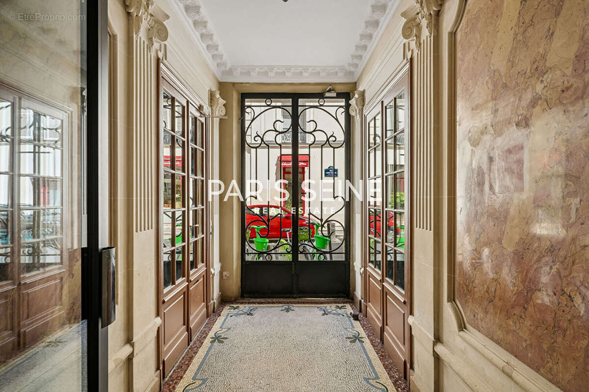 Appartement à PARIS-6E