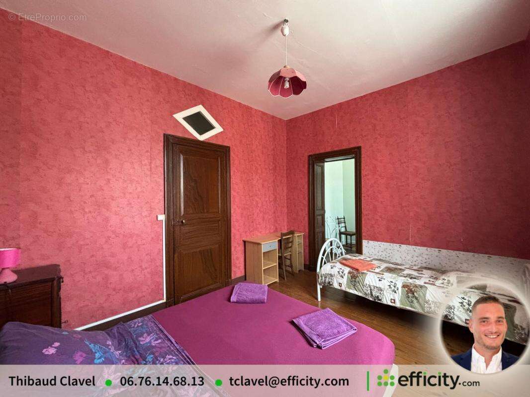 Maison 416 m² à Saint-Cybardeaux  - photo 12