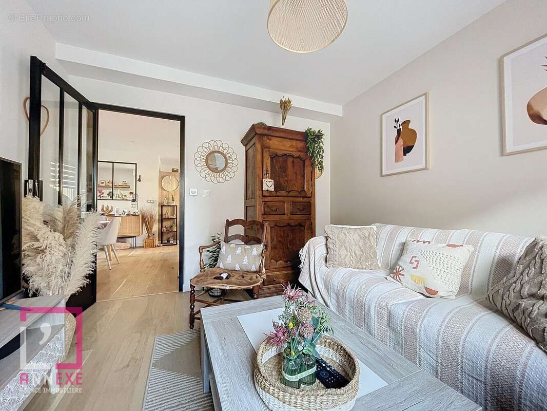 Appartement à FONTAINES-SUR-SAONE