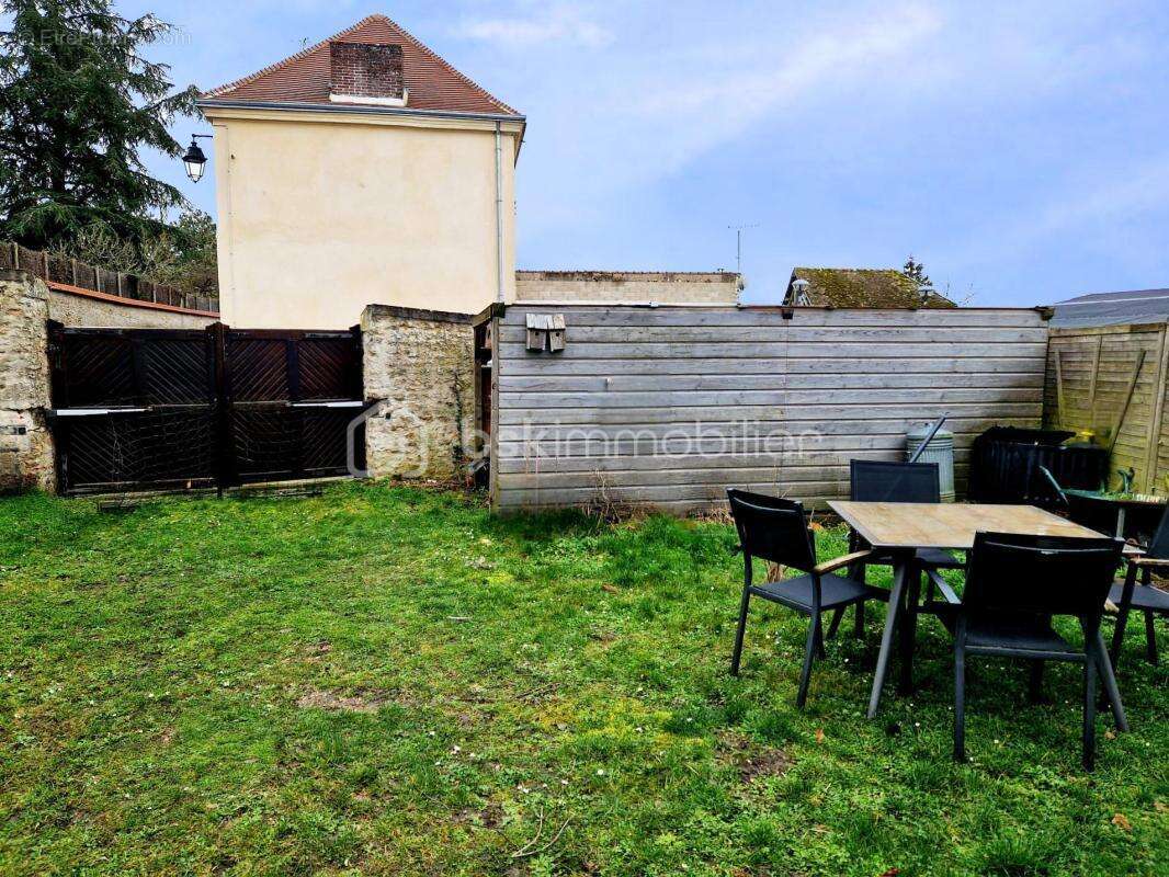 Maison à BAZAINVILLE