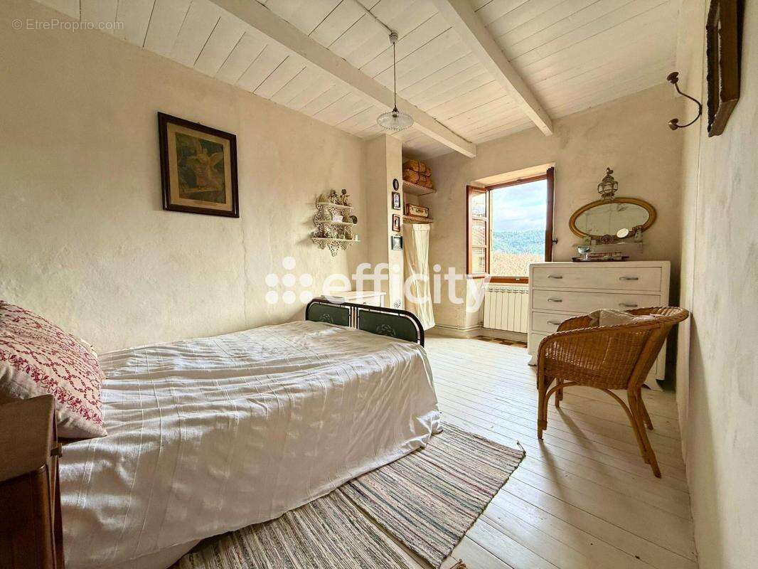 Maison 73 m² à Vesseaux  - photo 9