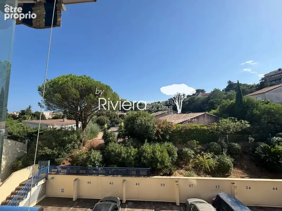 Cavalaire - 3 pieces - terrasse - garage et parking. - photo 11