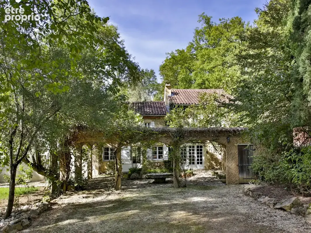 Maison à VIC-FEZENSAC