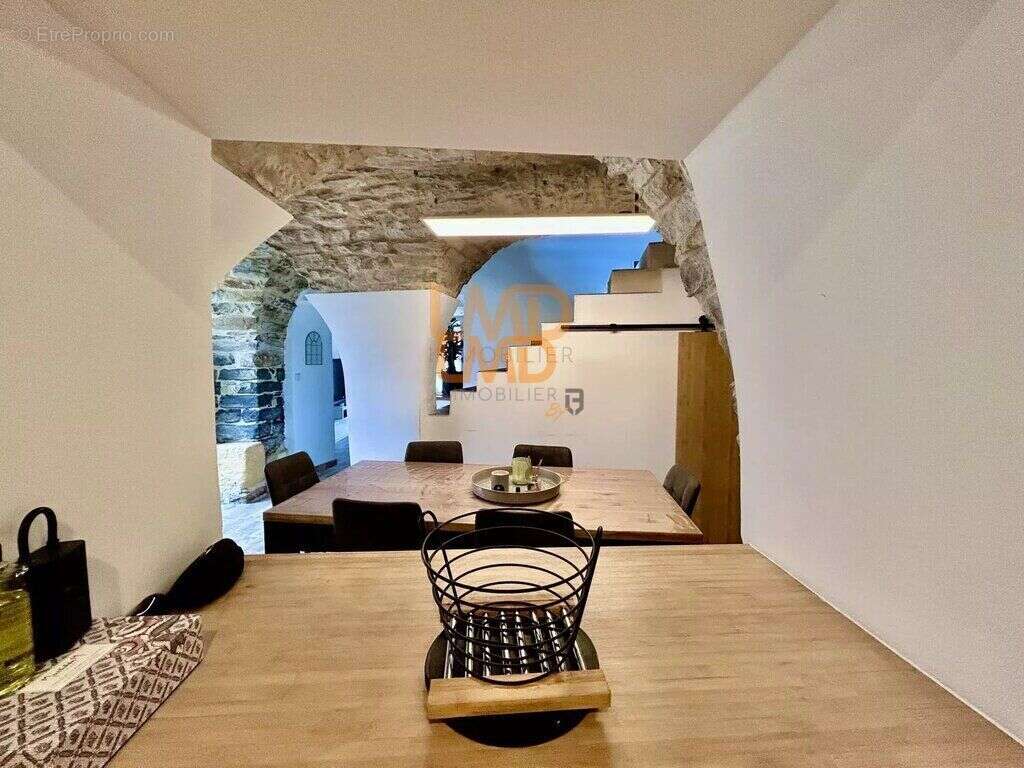 Maison à CAVEIRAC